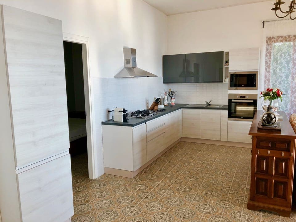 Traditional House, 2 Bedrooms, Lake View | Interior