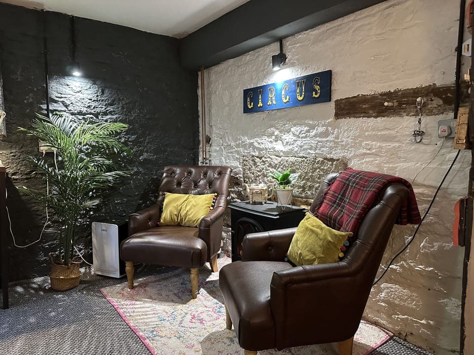 Comfort Apartment, Private Bathroom, Courtyard View (Garden Apartment)