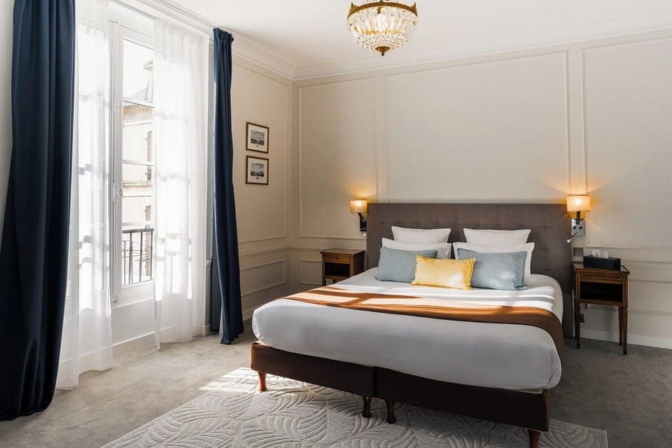 In-room safe, desk, blackout drapes, soundproofing