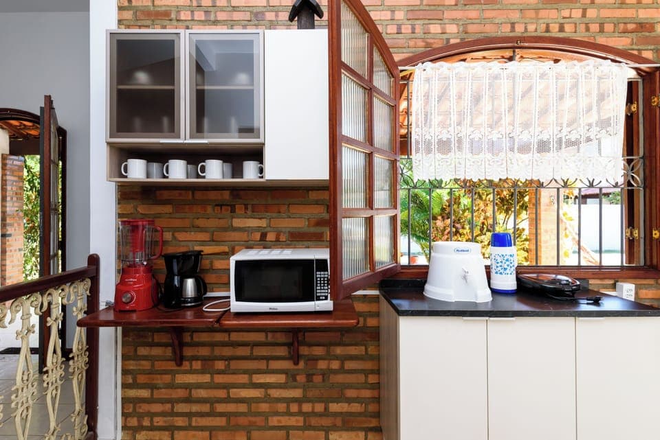 Family House, Pool View (2) | Private kitchen | Fridge, microwave, oven, stovetop