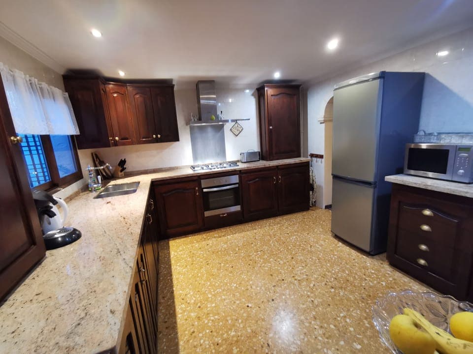 Fully equipped kitchen