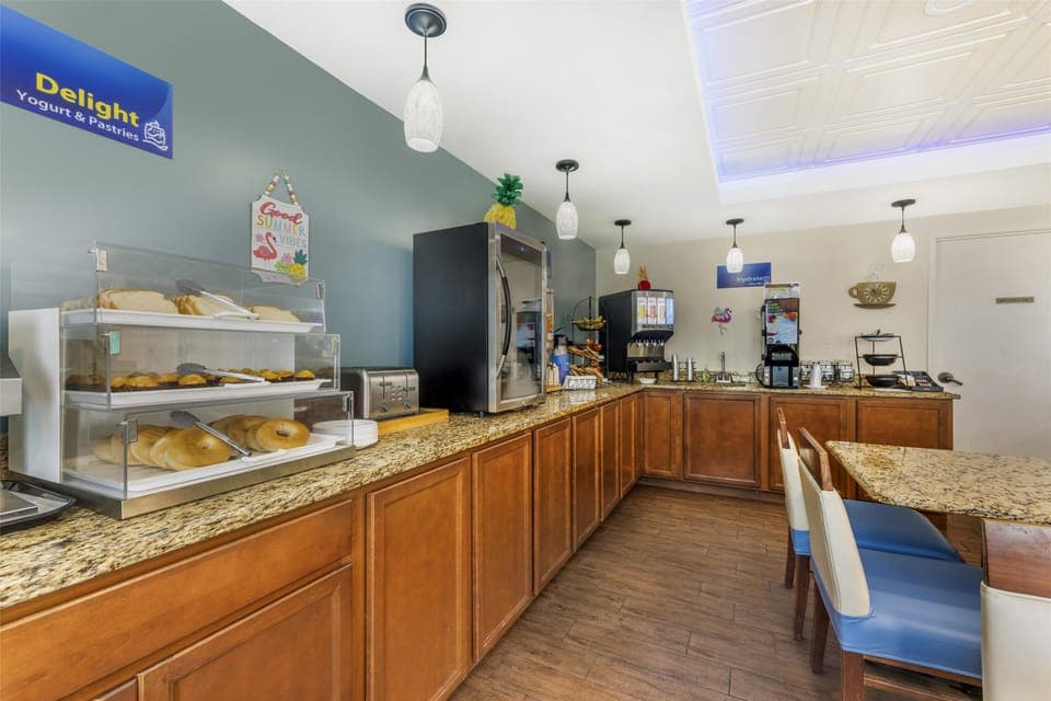 Free daily full breakfast