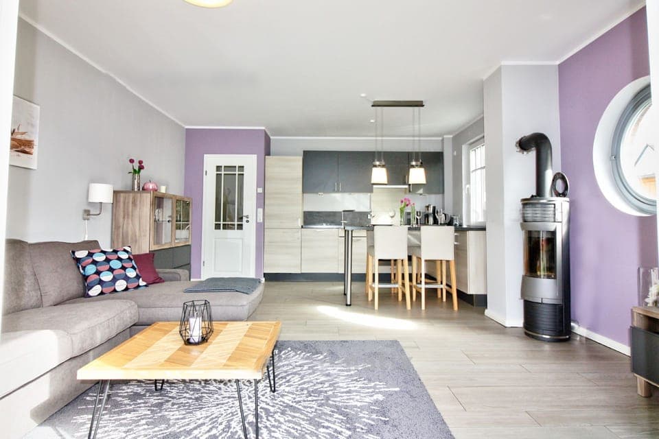 Apartment, 2 Bedrooms | Living room | Flat-screen TV, fireplace, Netflix, DVD player