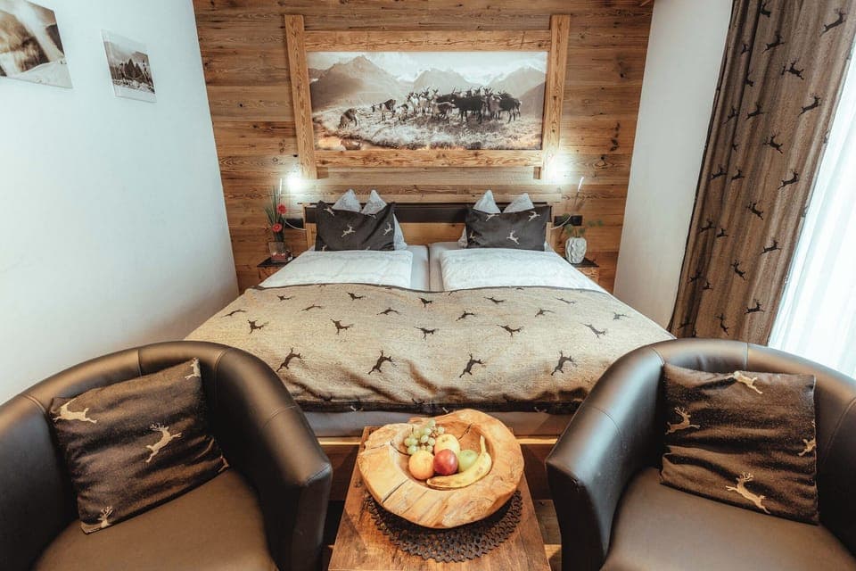 Comfort Room | In-room safe, free WiFi, bed sheets