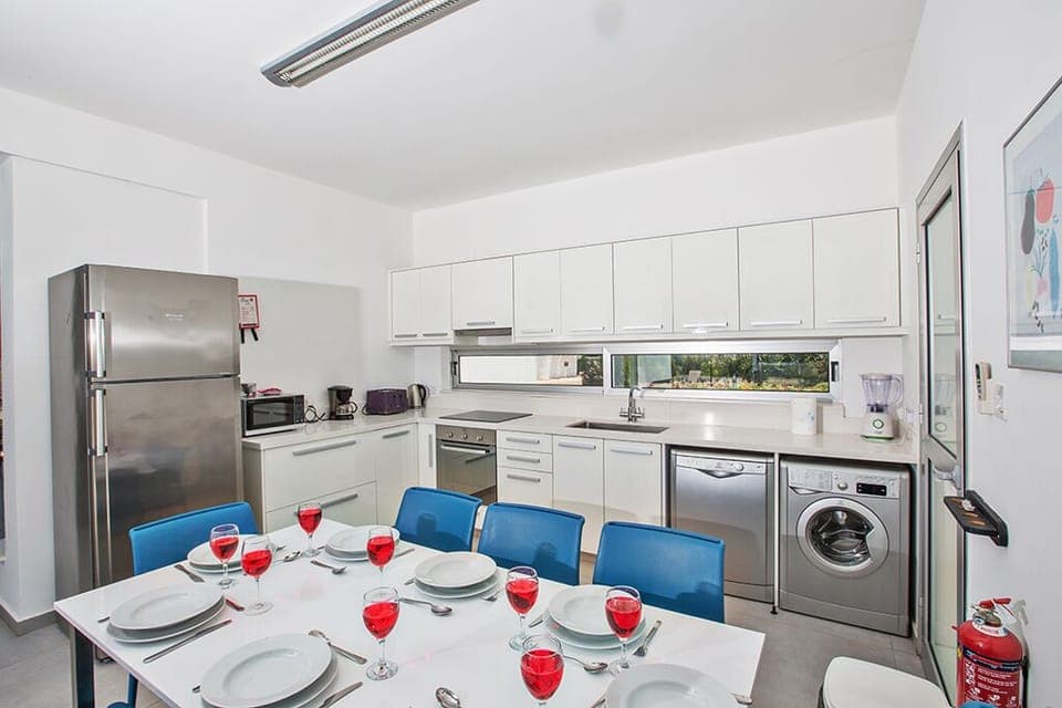 Kitchen and dining area