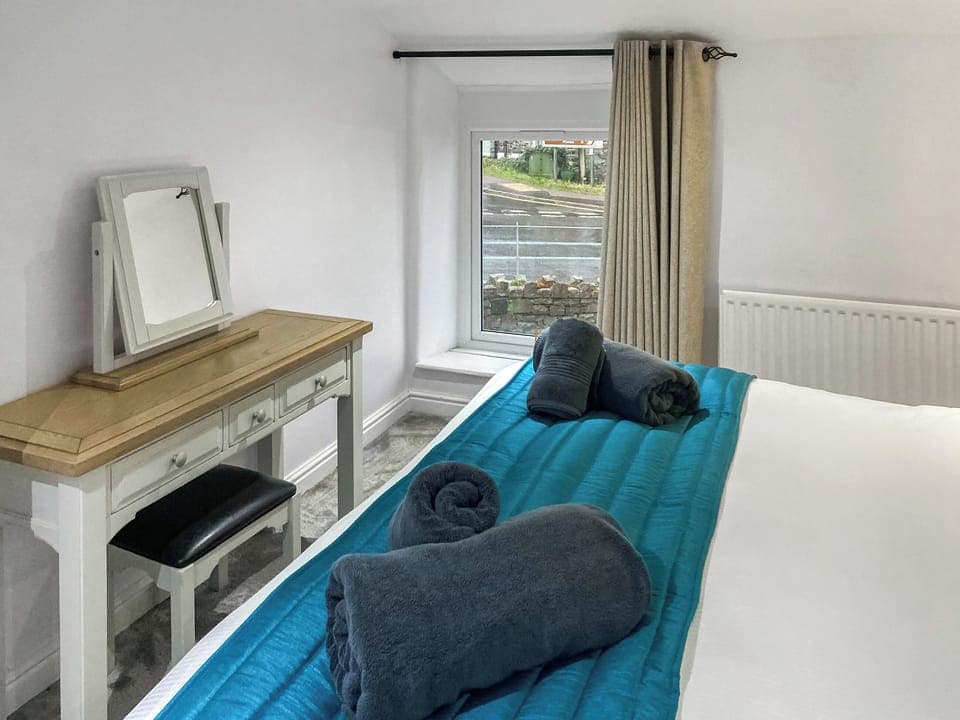 Comfortable Super-king bedroom | Cosy Cottage, Portinscale, near Keswick