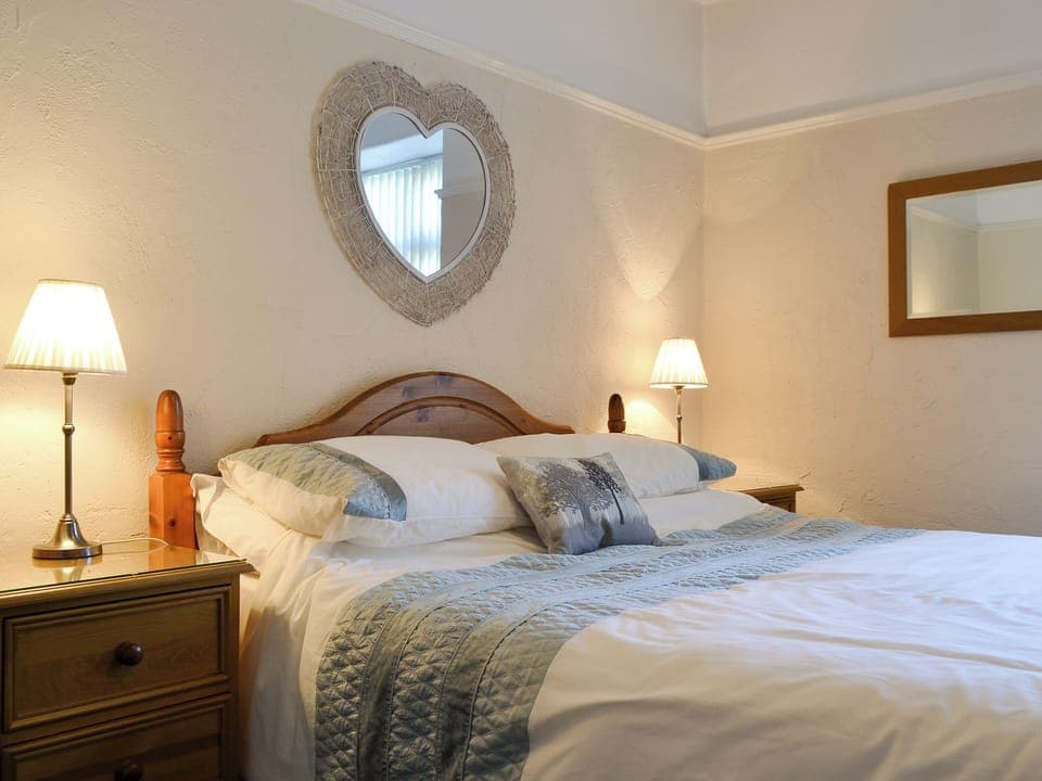 Comfy double bedroom | Catbells - Hillside Apartments, Keswick