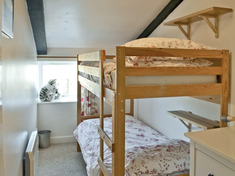 Bunk bedroom | Puffin Cottage, Seahouses