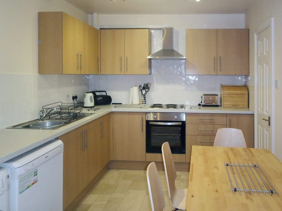 Kitchen/diner | Puffin Cottage, Seahouses