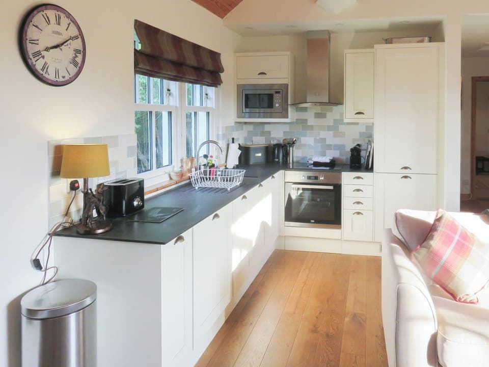 Open plan living space | Farragon Cottage - Lick Estate, Foss, near Pitlochry