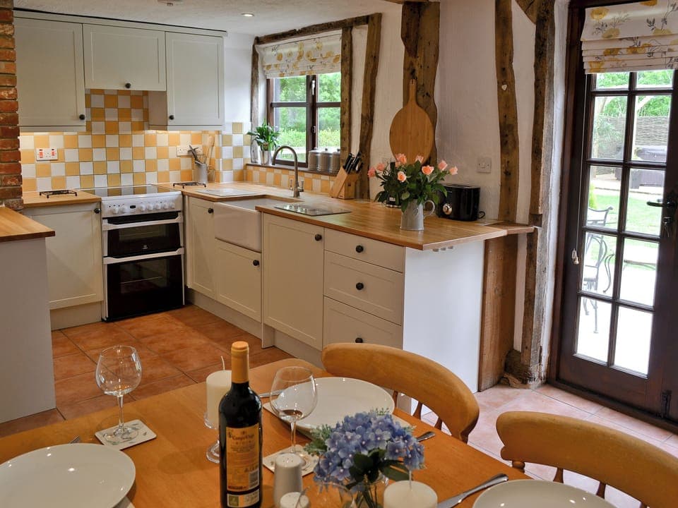 Kitchen with dining area | The Old Stables - Burfields Farm, Botesdale, near Diss