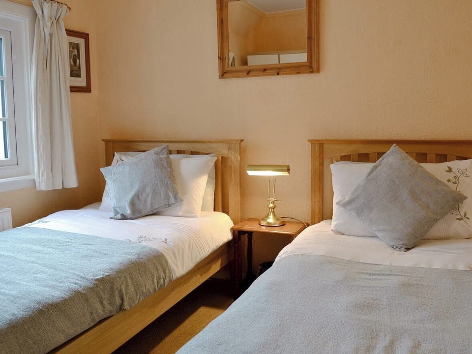 Twin bedroom | Hawthorn, Llanddona, near Beaumaris