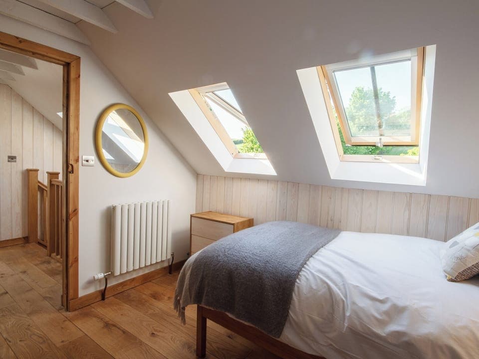 Twin bedroom | The Cider Barn at Emmings Farm, Elton, Newnham-on-Severn