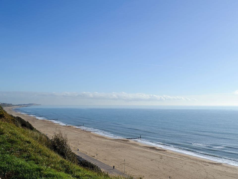 Beach only 300 yards away | Stourcliffe House, Bournemouth