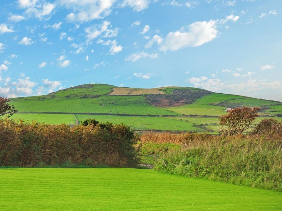 Surrounding area | Ty Canol, Rhiw, near Aberdaron