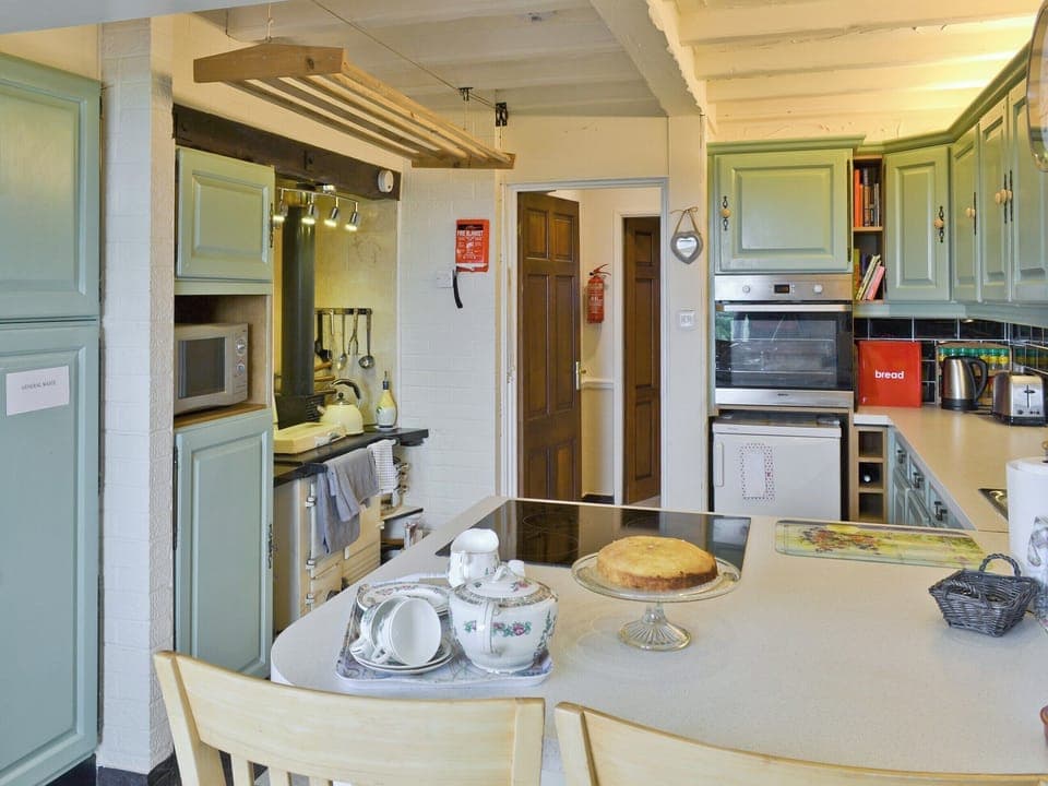 Kitchen/diner | Woodend Bungalow, Huthwaite, nr. Sutton-in-Ashfield