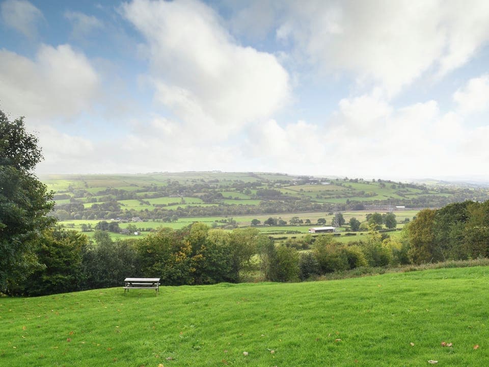 Dramatic views of the surrounding scenery | Bowlees Holiday Cot, Wolsingham, near Stanhope