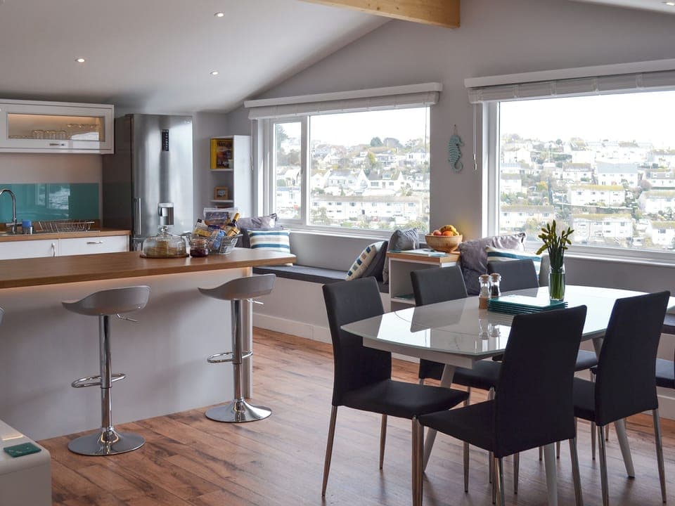 Open plan living space | Penfose Apartment, Mevagissey