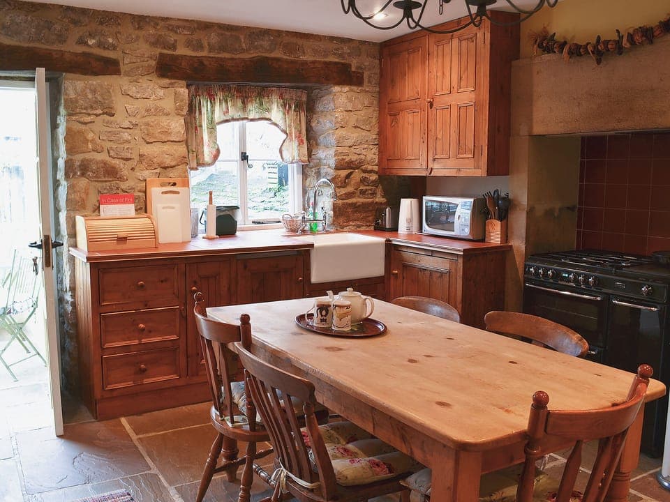 Kitchen/diner | Corner Cottage, Bakewell