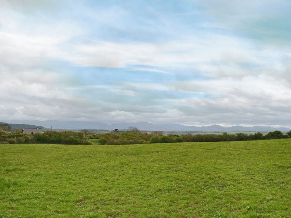 Lovely surrounding countryside | Bettws y Gwynt, Llanbedrgoch, near Benllech