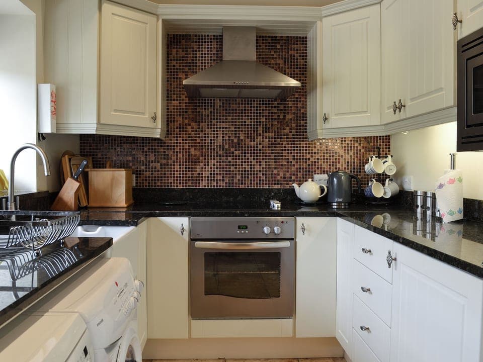 Well equipped kitchen | Clematis Cottage, Burnsall