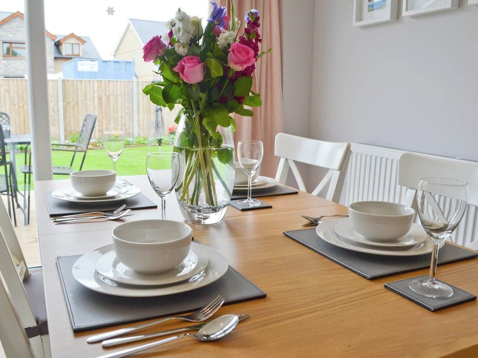 Charming dining area | Llifon, Bethesda Bach, near Caernarfon