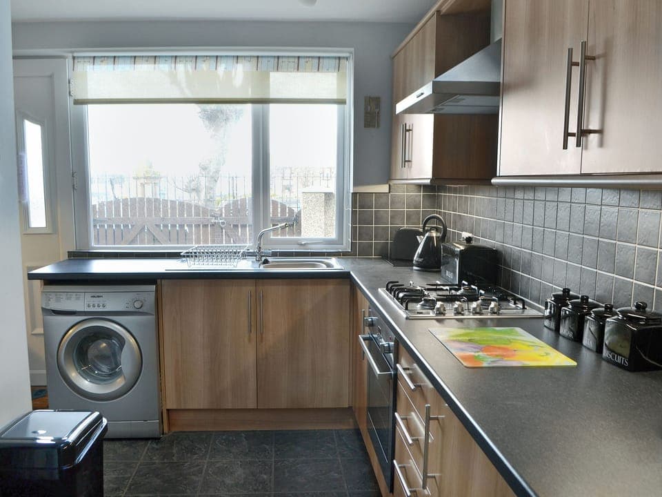 Well equipped kitchen | Harbour Walk, Amble, near Warkworth