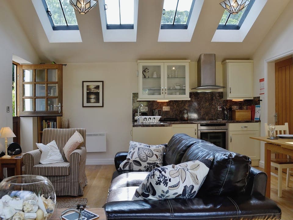 Open plan living/dining room/kitchen | Bodafon Bach, Capelulo, nr. Conwy