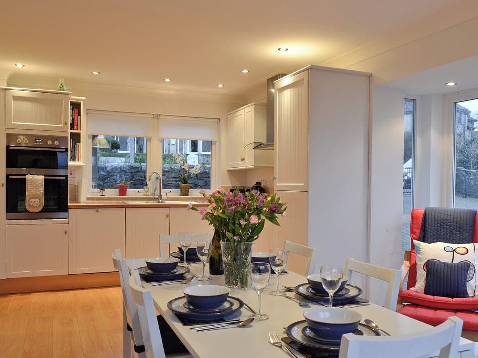 Open plan dining room and kitchen | Bruichladdich, Rothesay, Isle of Bute