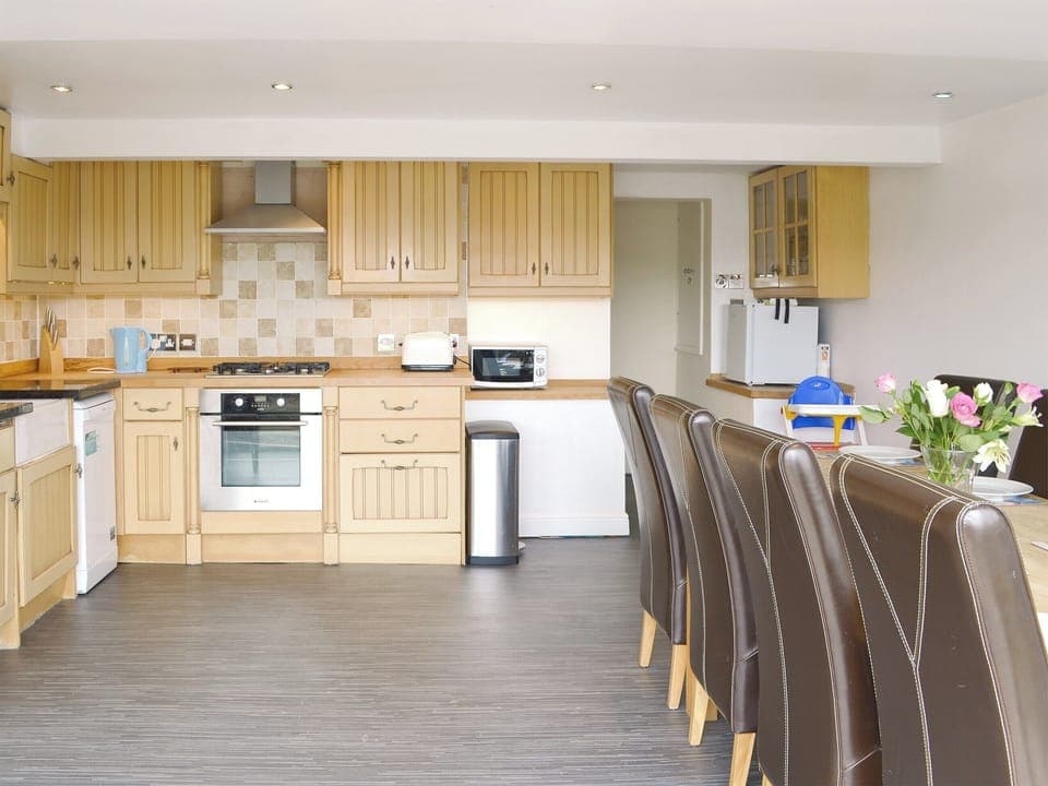 Large, well equipped kitchen/ diner | Samphire, Brixham