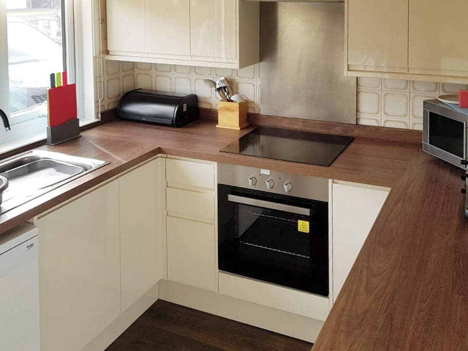 Kitchen | Fairlawns, Fairbourne