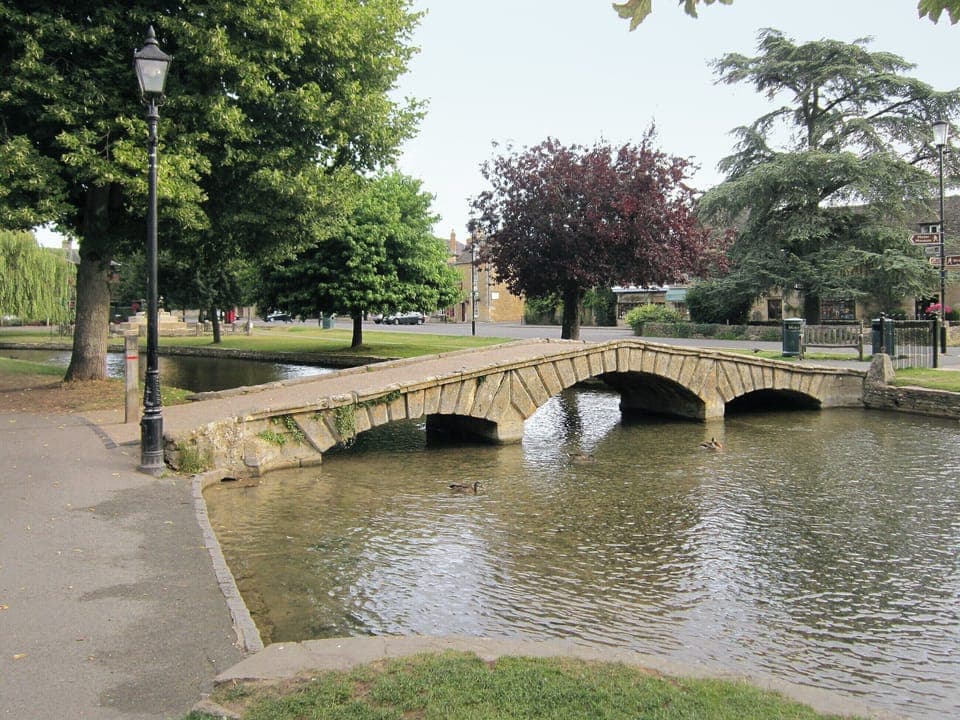 Surrounding area | Terracotta, Bourton-on-the-Water