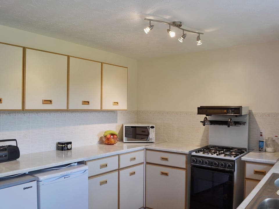Kitchen | Ross Cottage, Cairneyhill near Dunfermline