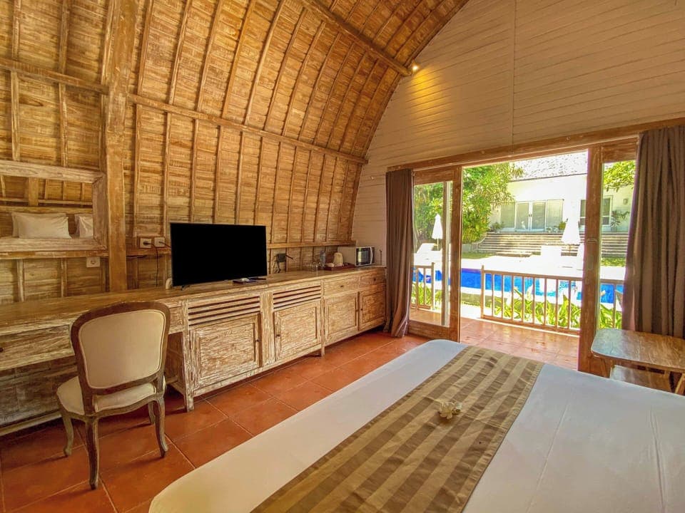 One Bedroom Bungalow with Pool View | In-room safe, desk, blackout drapes, iron/ironing board