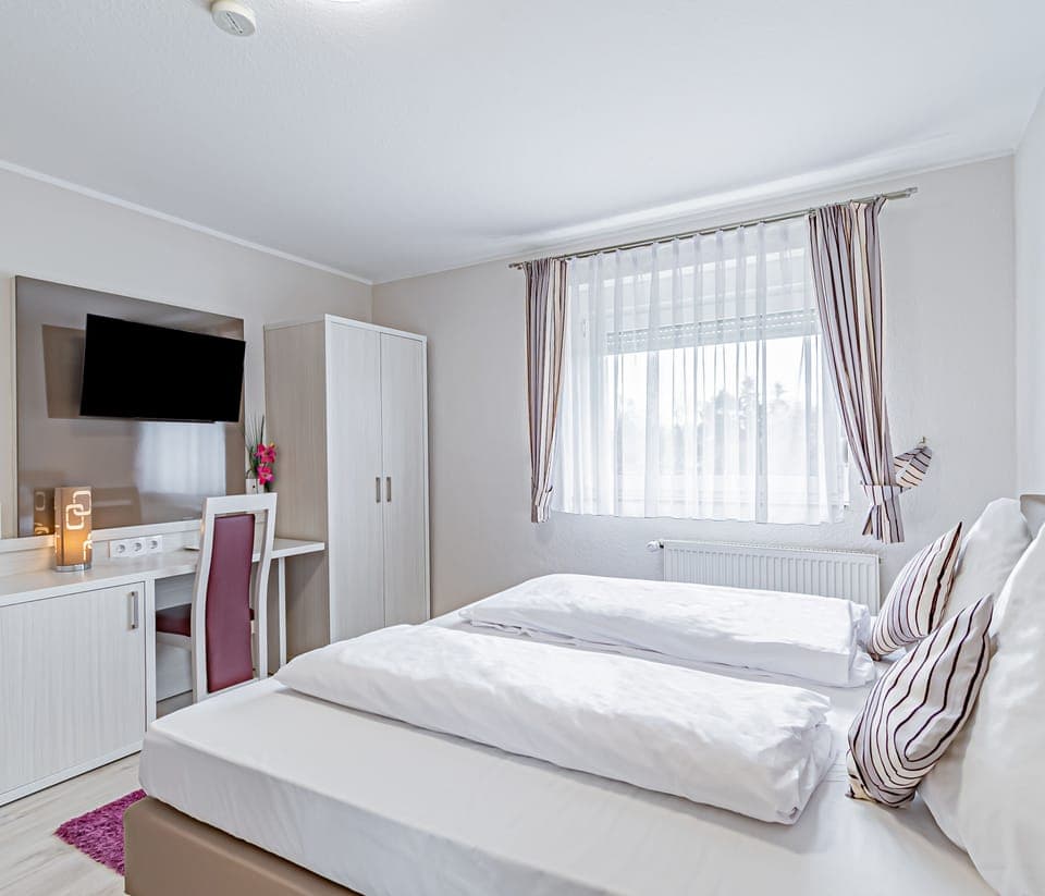 Double Room | In-room safe, desk, laptop workspace, iron/ironing board