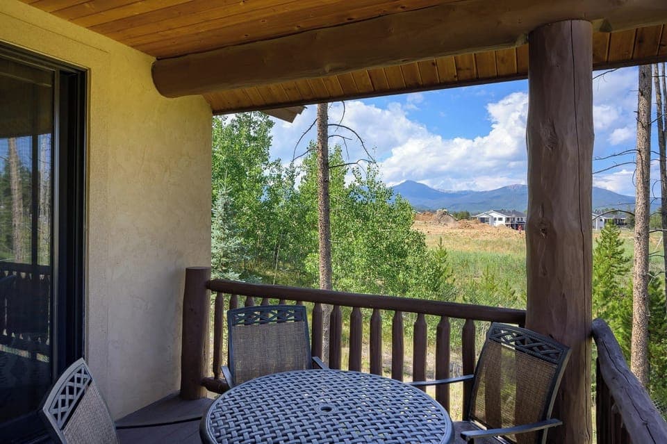 Main level deck with outdoor seating