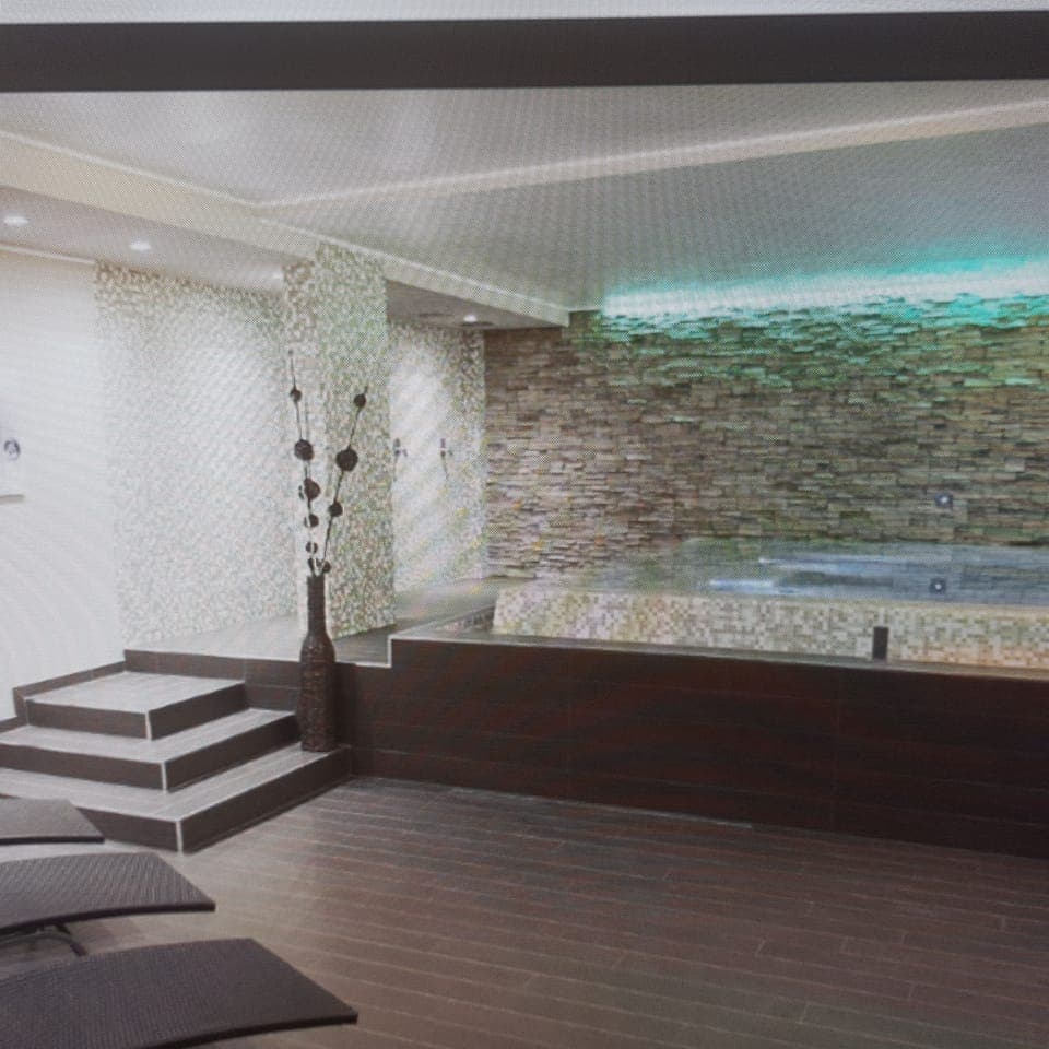 Sauna, hot tub, steam room, Turkish bath, body treatments, mud baths