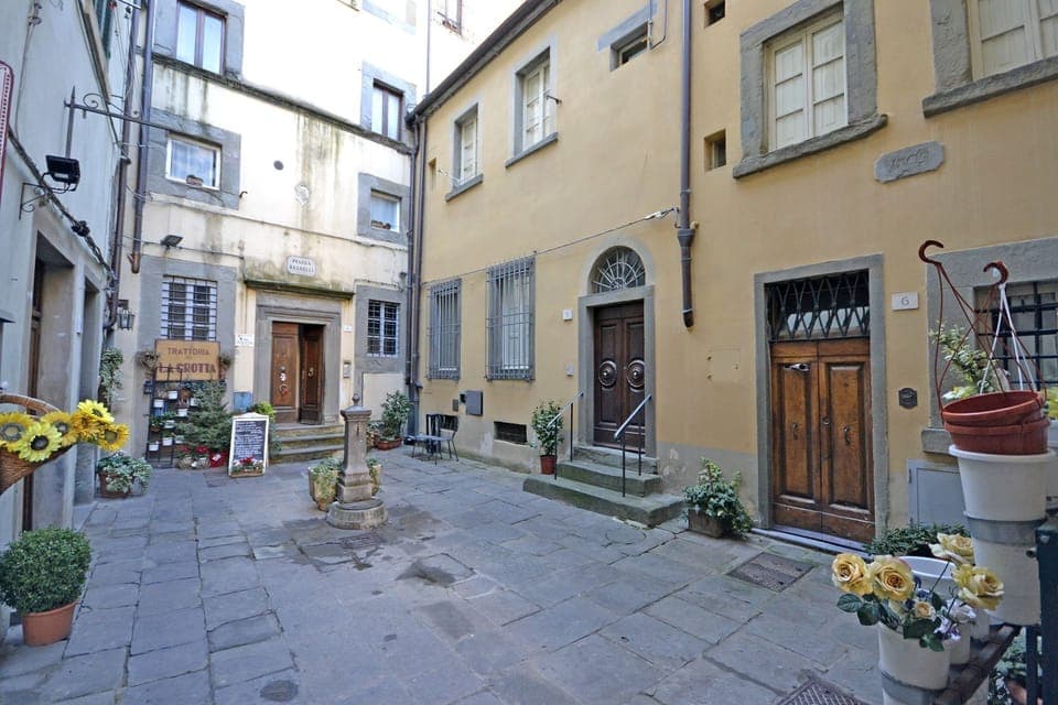 Main entrance and outdoor view