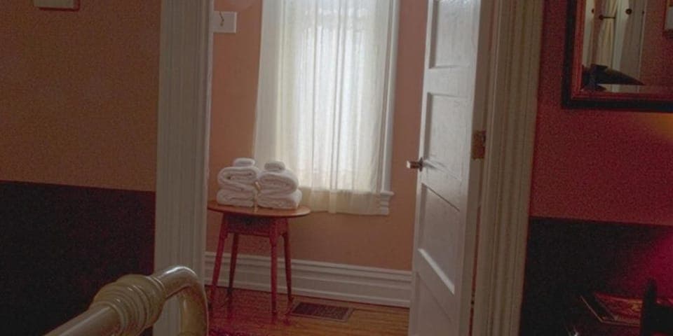 Patrick-36 | Iron/ironing board, free WiFi, bed sheets