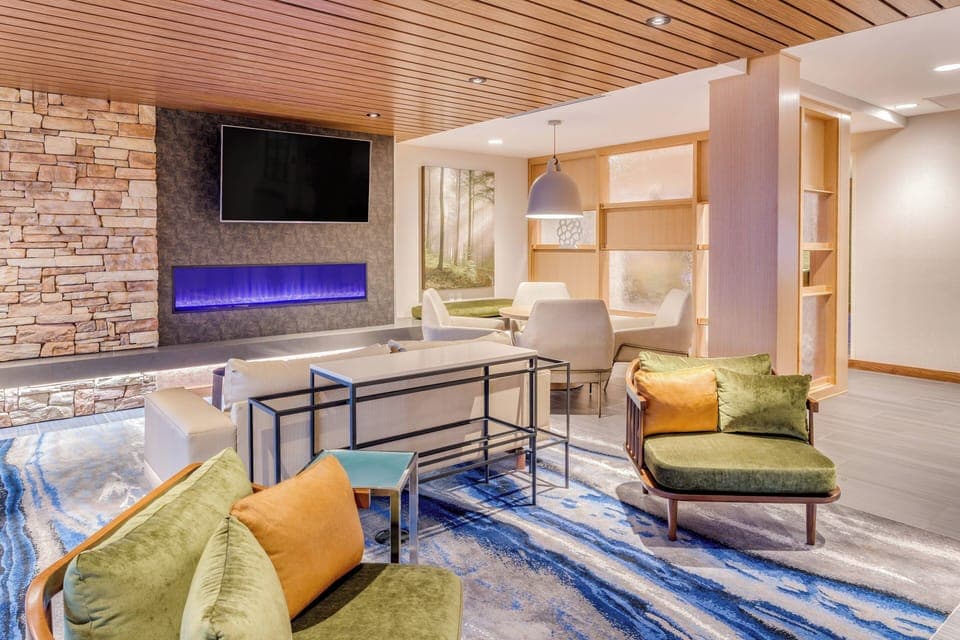 Lobby lounge