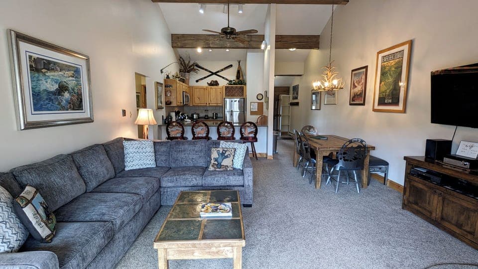 Beaver Creek West Condo P4 living room & kitchen