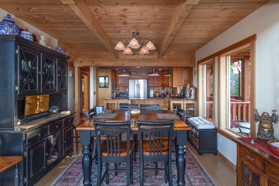 dining room with expansion leaf sits 10