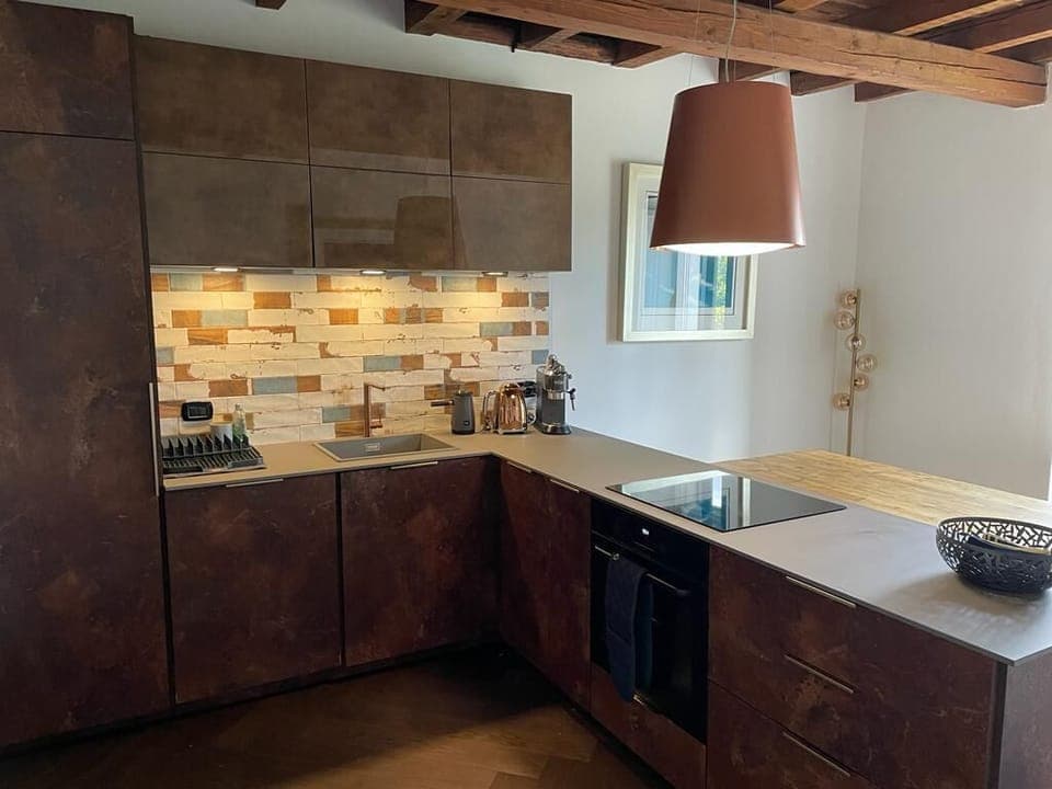 New Kitchen for 2023 - fabulous copper and rust units with new cooker & hob