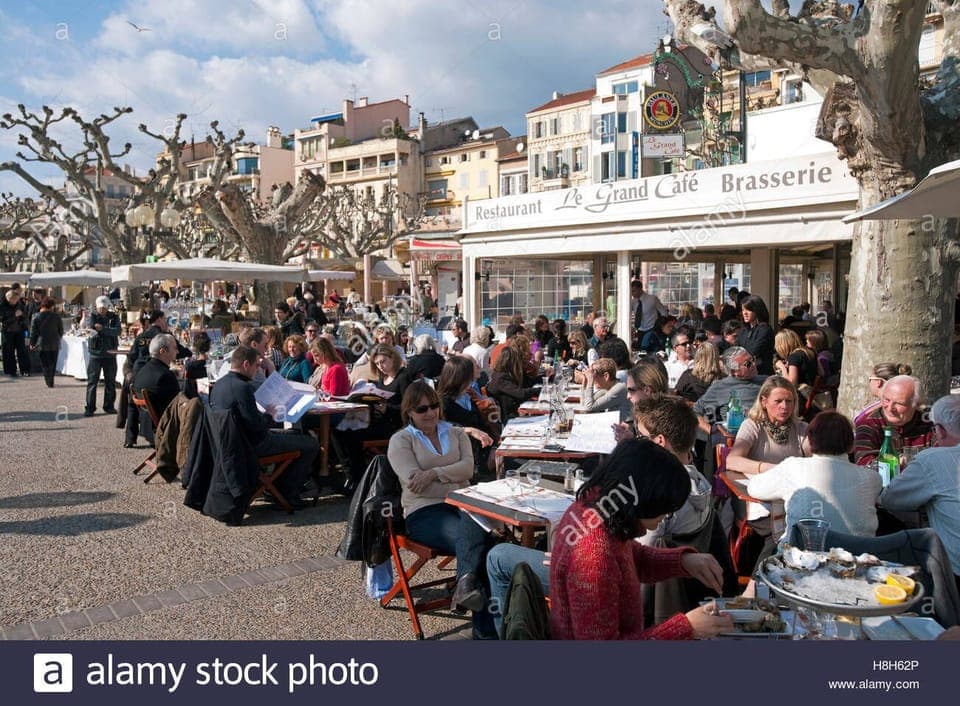 One of many cafes which come to life with the sun.