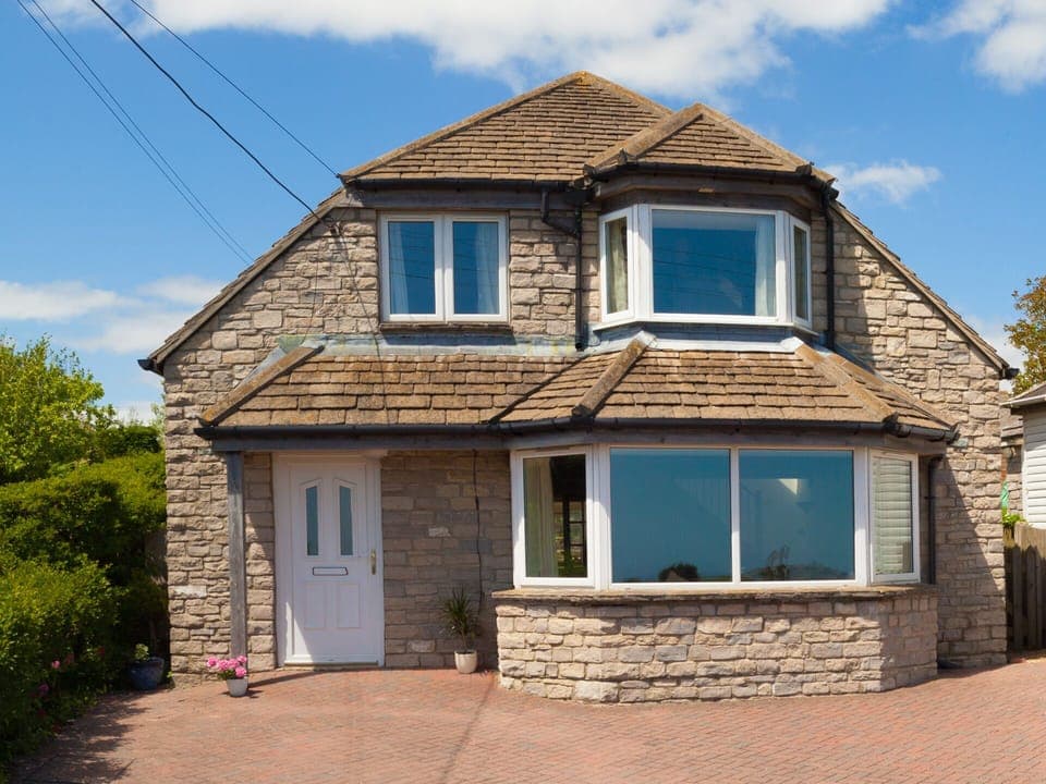 STUNNING DETACHED HOUSE WITH INCREDIBLE SEA VEWS NEAR SUPERB BEACHES