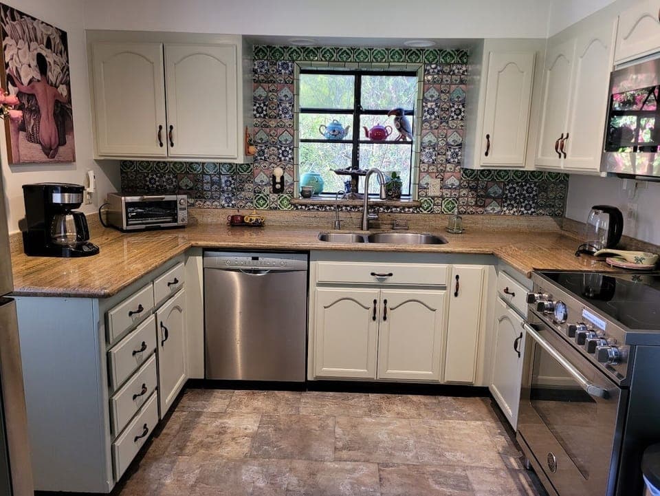 Fully equipped kitchen