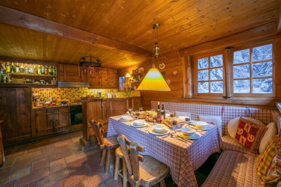 Open plan kitchen diner