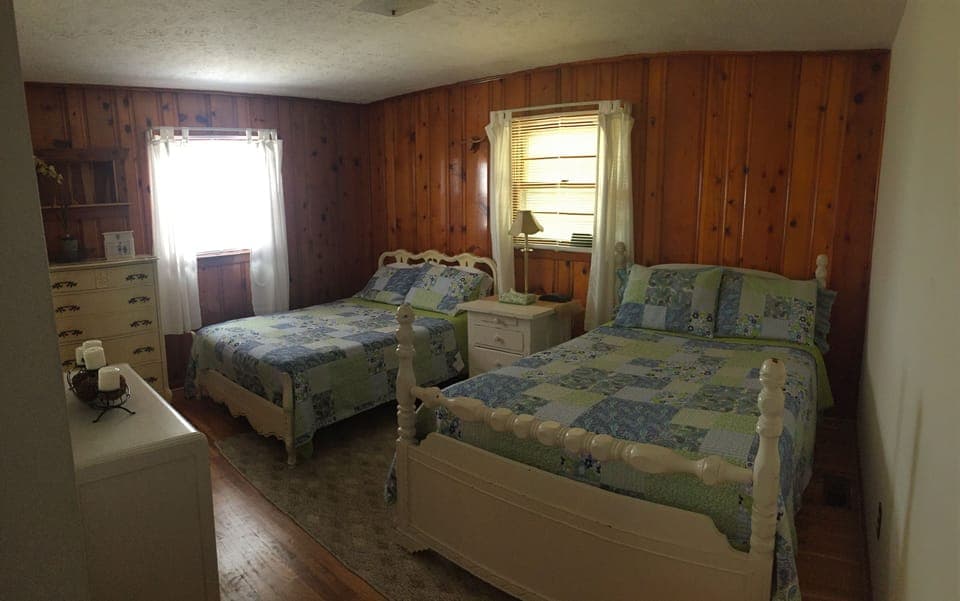 2 full size beds 