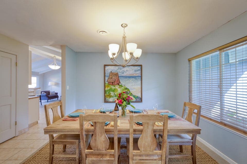 Dining Room that comfortably seats up to 8 adults (extra chairs available).