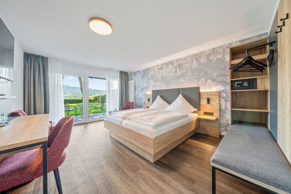 Room, Terrace | In-room safe, desk, free WiFi, bed sheets